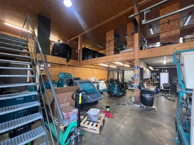 432 Chemin Des Platières, Chasse-sur-Rhône for lease - Building Photo - Image 3 of 10