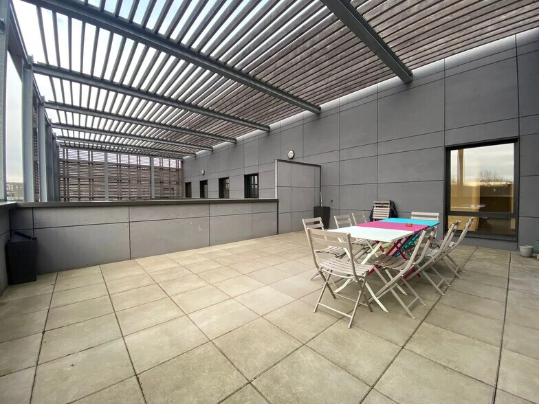 Bureau dans Limonest à vendre - Photo du bâtiment - Image 2 de 7