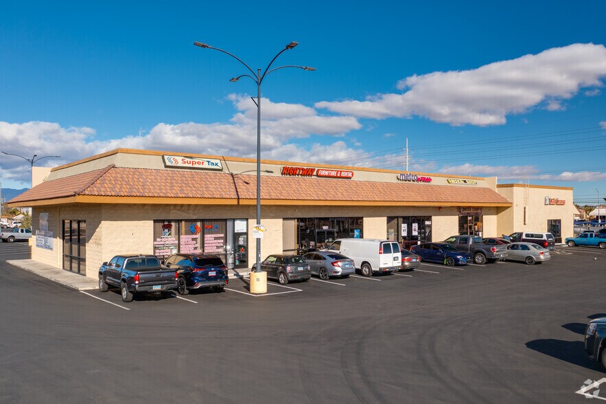 1969 N Decatur Blvd, Las Vegas, NV à louer - Photo du bâtiment - Image 1 de 6