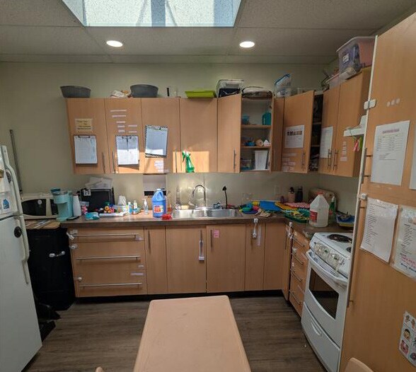 415 Dunedin St, Victoria, BC V8T 5G8 - Unit 3 - - Interior Photo - Image 1 of 1