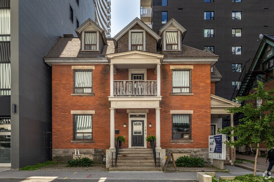 164 Metcalfe St, Ottawa, ON à louer - Photo du bâtiment - Image 2 de 2