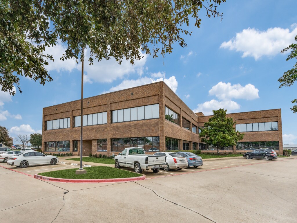 4100 W 15th St, Plano, TX à vendre Photo du bâtiment- Image 1 de 14