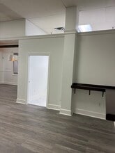 11 Union St S, Concord, NC à louer Photo intérieure- Image 2 de 12