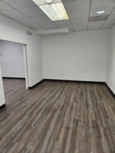 1201 S Victory Blvd, Burbank, CA à louer Photo intérieure- Image 1 de 5