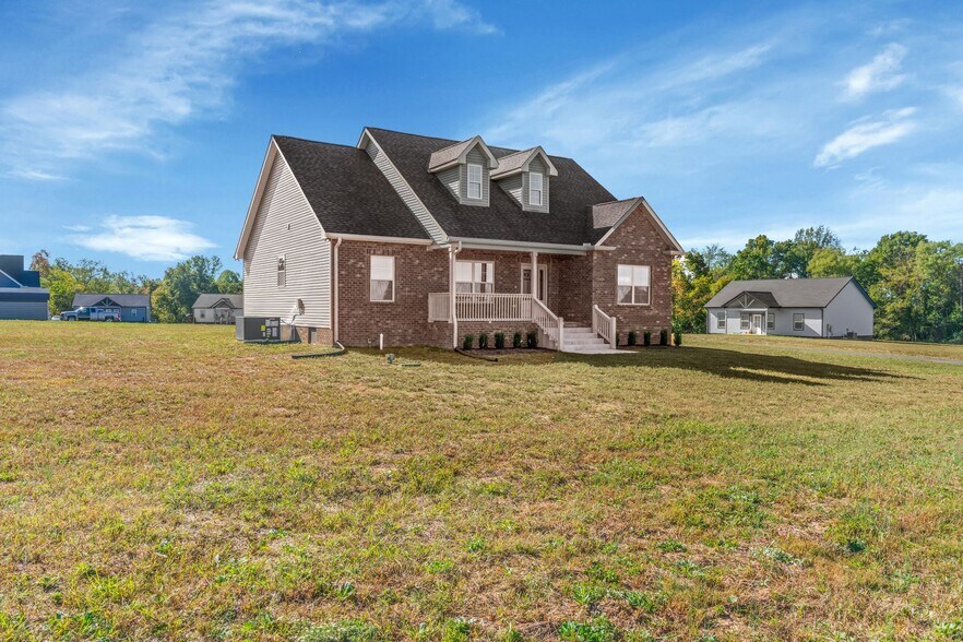 3376 Galen Rd, Lafayette, TN à vendre - Photo du bâtiment - Image 2 de 2