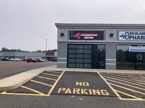 701-755 S West End Blvd, Quakertown, PA for lease Interior Photo- Image 1 of 5