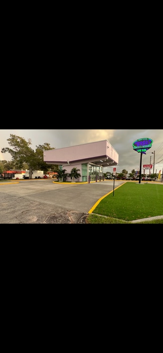 More details for 4595 49th St N, Saint Petersburg, FL - Retail for Sale