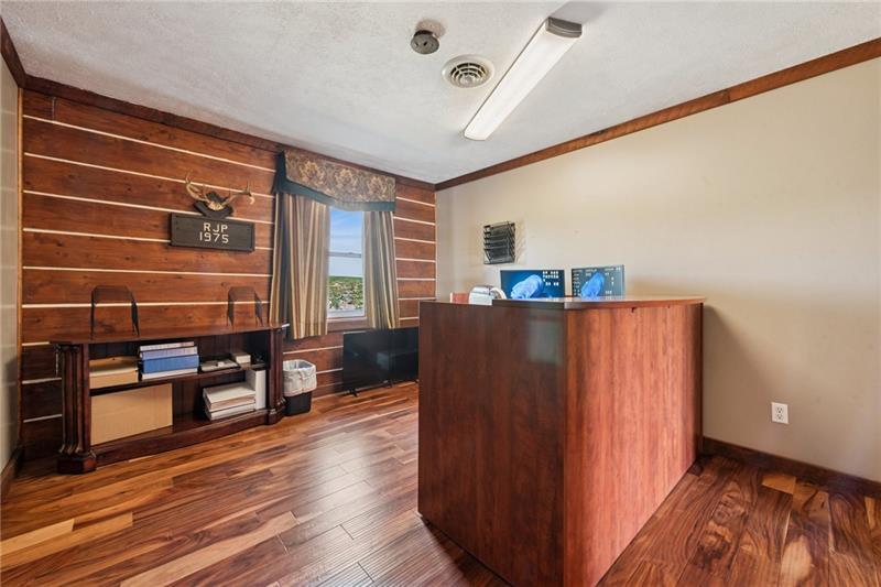 208 W Mud Pike, Rockwood, PA for sale - Interior Photo - Image 3 of 39