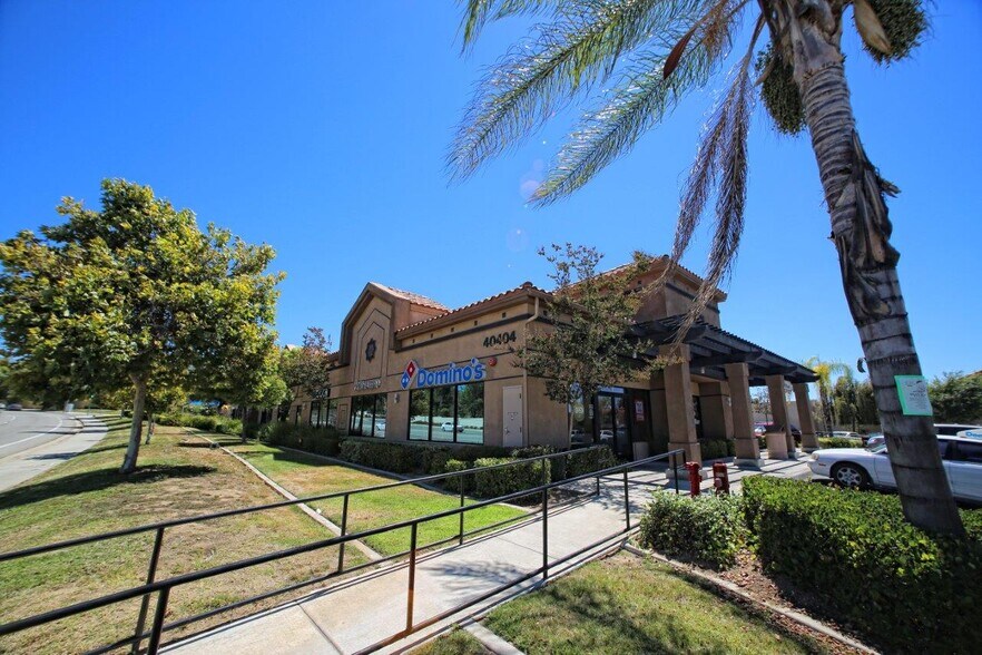 40414 California Oaks Rd, Murrieta, CA à louer - Photo du bâtiment - Image 2 de 3