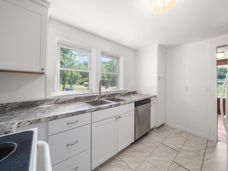 3619 Asheville Hwy, Pisgah Forest, NC for sale - Building Photo - Image 3 of 36