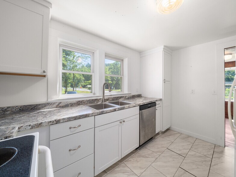 3619 Asheville Hwy, Pisgah Forest, NC à vendre - Photo du bâtiment - Image 3 de 36