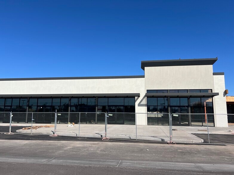 1226 E Florence Blvd, Casa Grande, AZ for lease - Building Photo - Image 2 of 4