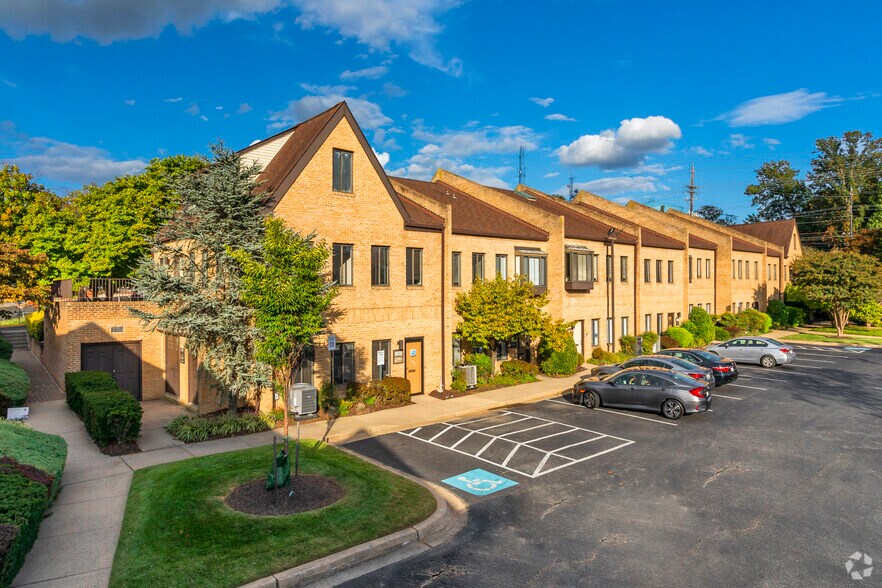 9025 Shady Grove Ct, Gaithersburg, MD à vendre - Photo du bâtiment - Image 1 de 8
