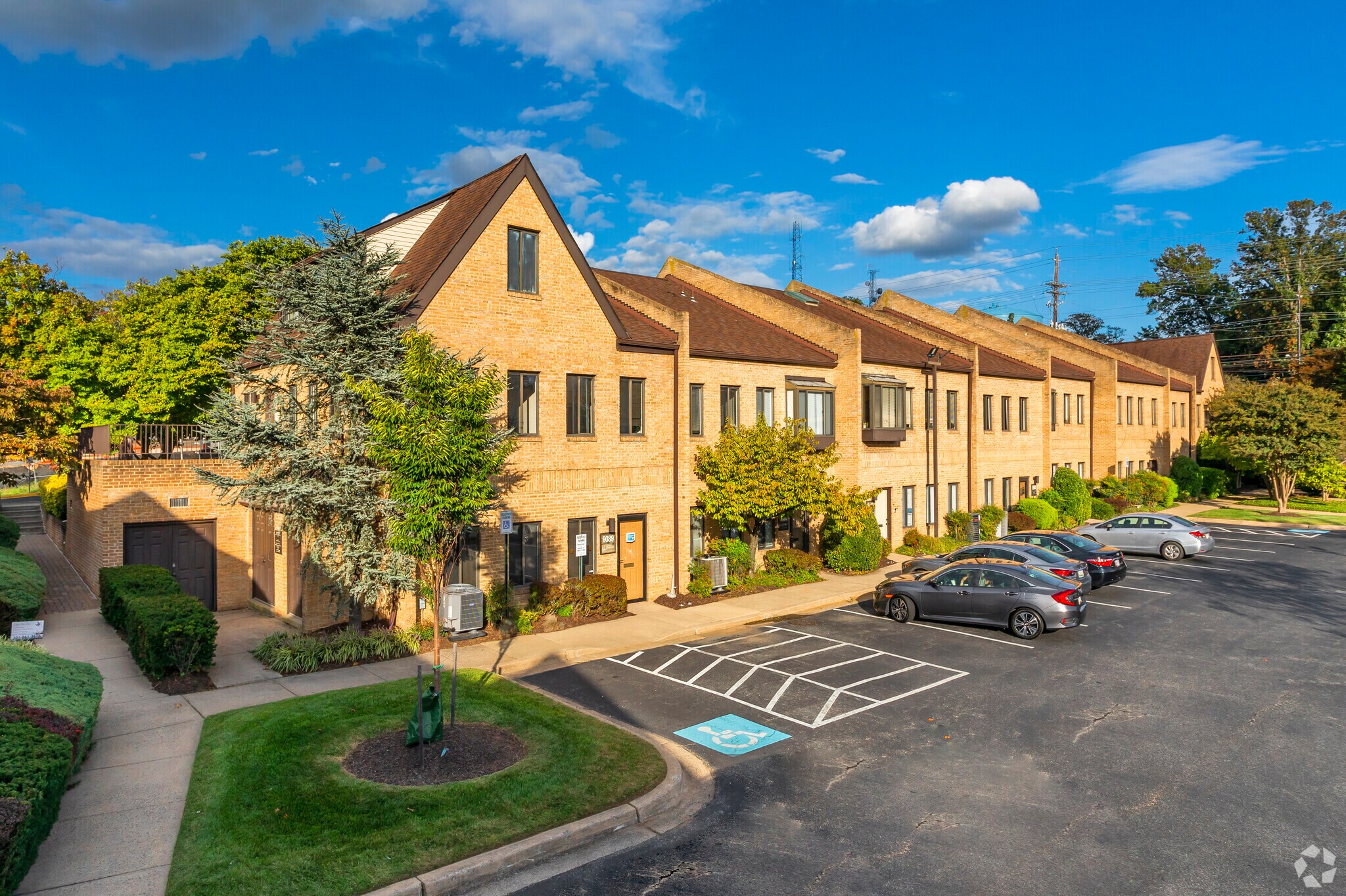 9025 Shady Grove Ct, Gaithersburg, MD à vendre Photo du bâtiment- Image 1 de 9