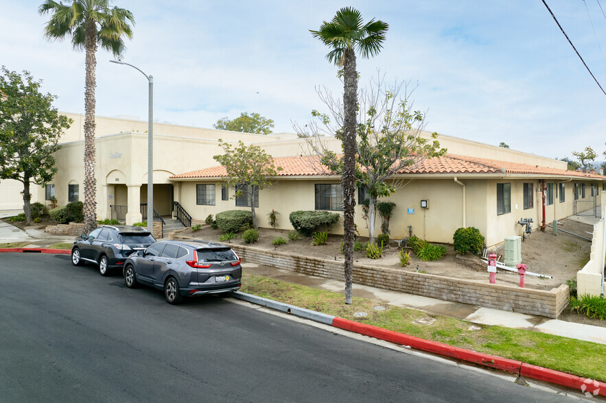 165 N Myrtle Ave, Tustin, CA for lease - Building Photo - Image 1 of 11