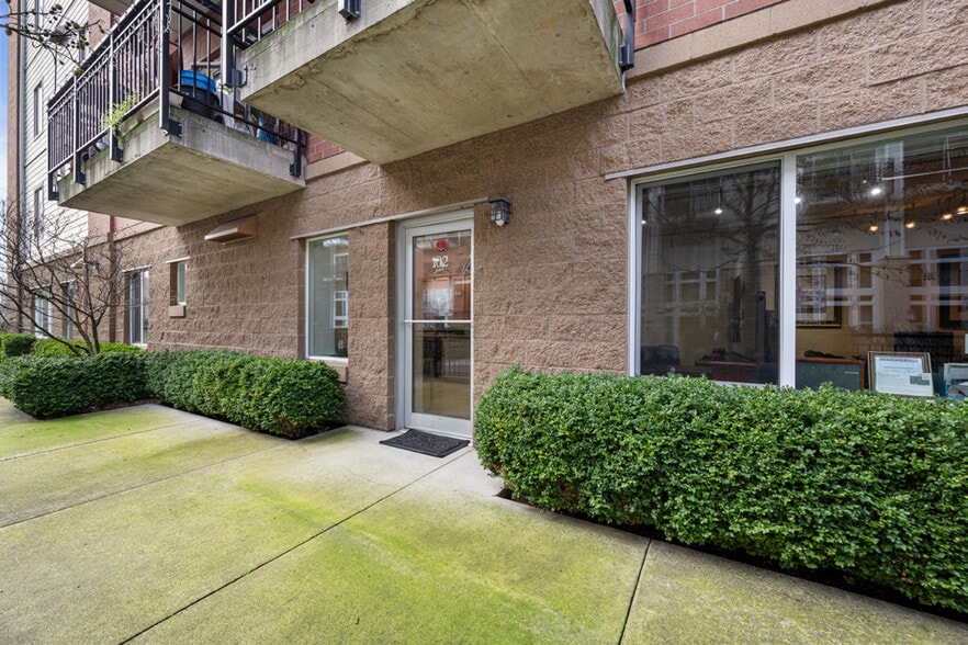 1015 Railroad Ave, Bellingham, WA à vendre - Photo du bâtiment - Image 3 de 7