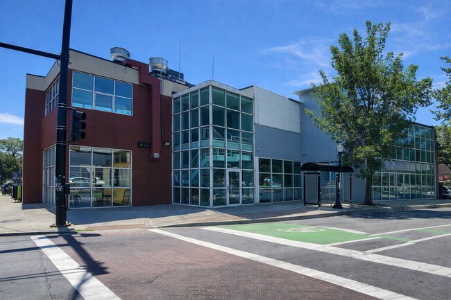 Plus de détails pour 7100-7128 S Yates Blvd, Chicago, IL - Commerce de détail à louer