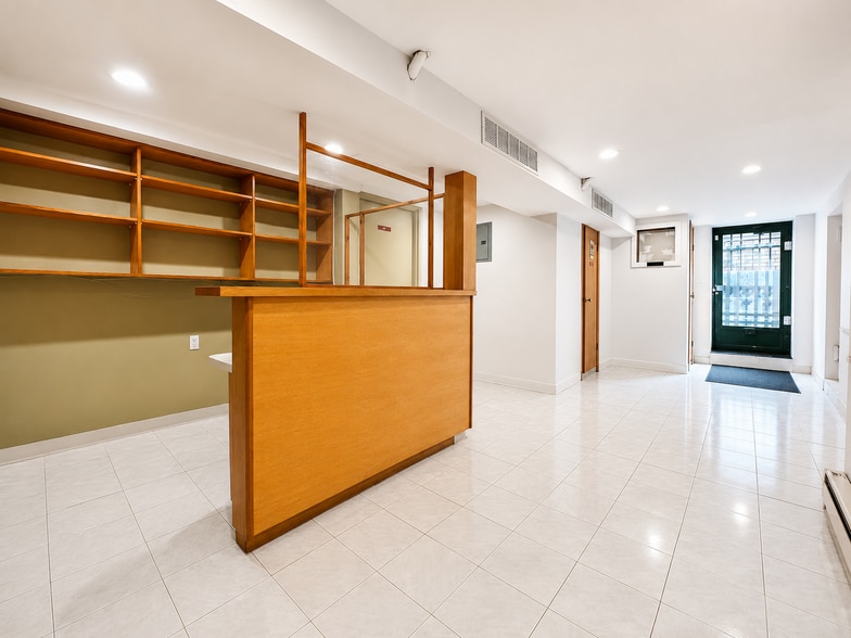 44-07 30th Ave., Queens, NY for lease - Interior Photo - Image 2 of 7