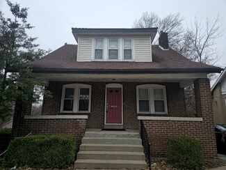 Plus de détails pour 2311 S Big Bend Blvd, Maplewood, MO - Bureau à louer