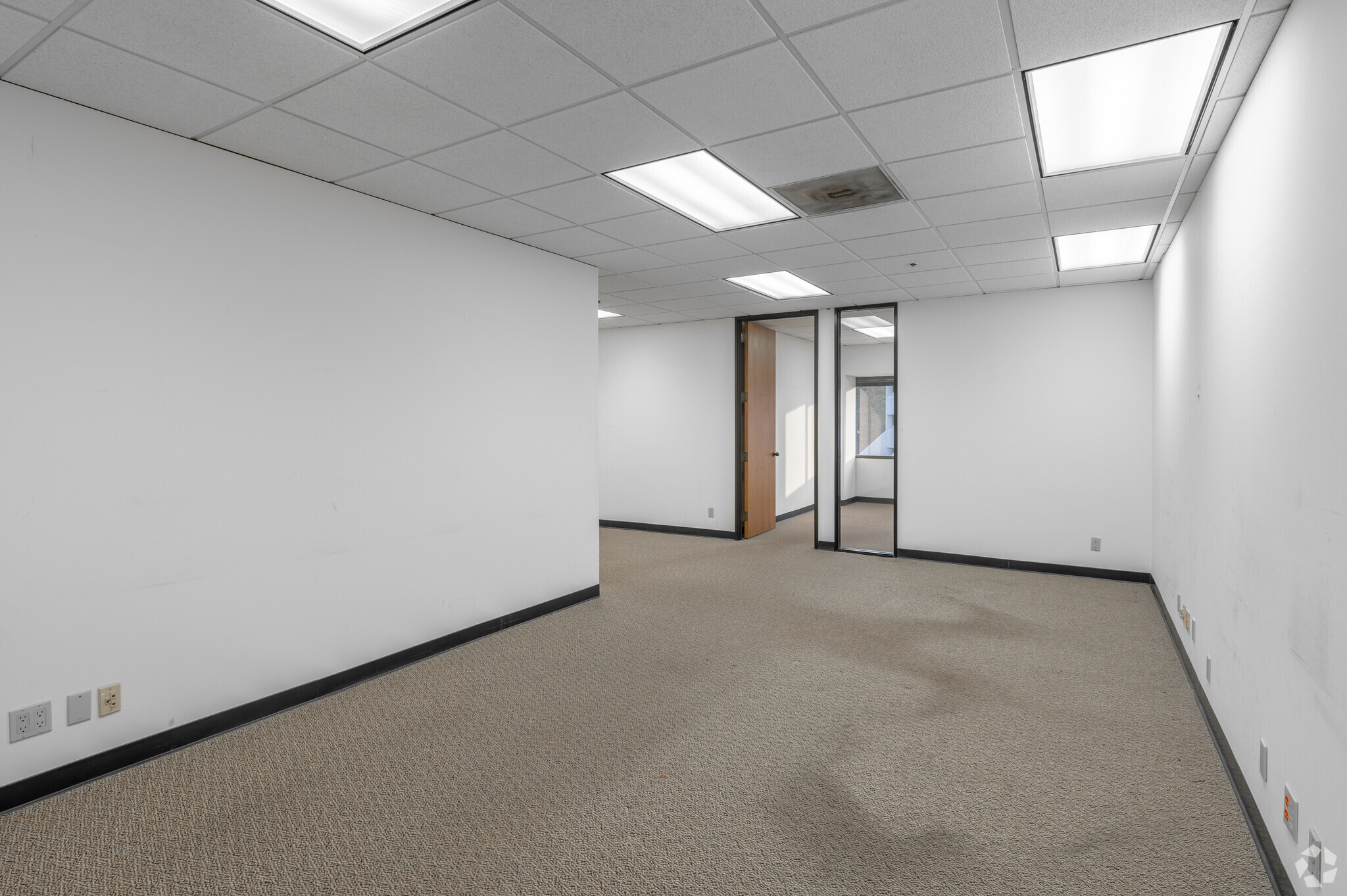 200 E Sandpointe Ave, Santa Ana, CA for lease Interior Photo- Image 1 of 4