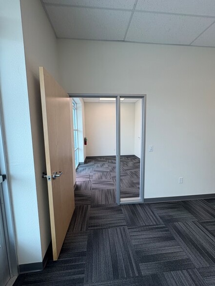 1385 Pama Ln, Las Vegas, NV for lease - Building Photo - Image 3 of 20