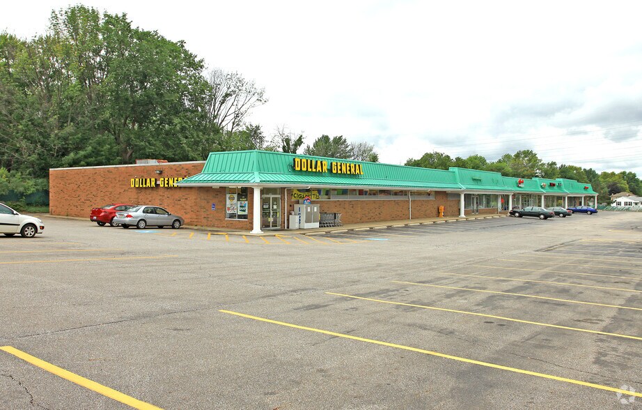 7768-7800 W 130th St, Middleburg Hts, OH à louer - Photo du bâtiment - Image 3 de 3