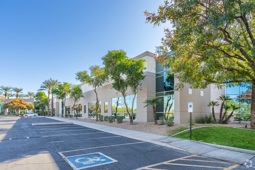 20401 N 29th Ave, Phoenix, AZ à louer - Photo du bâtiment - Image 1 de 20