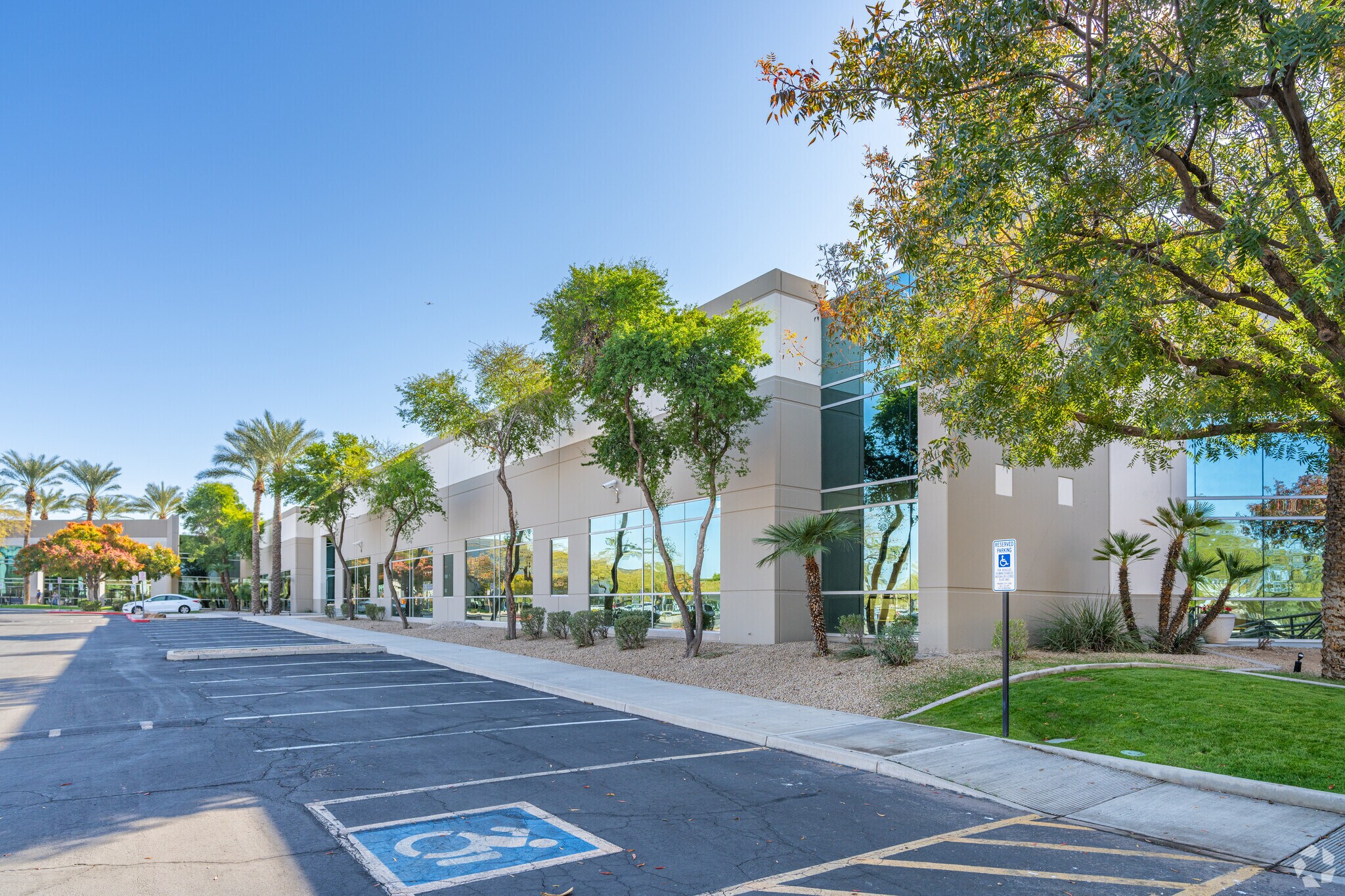 20401 N 29th Ave, Phoenix, AZ for lease Building Photo- Image 1 of 21