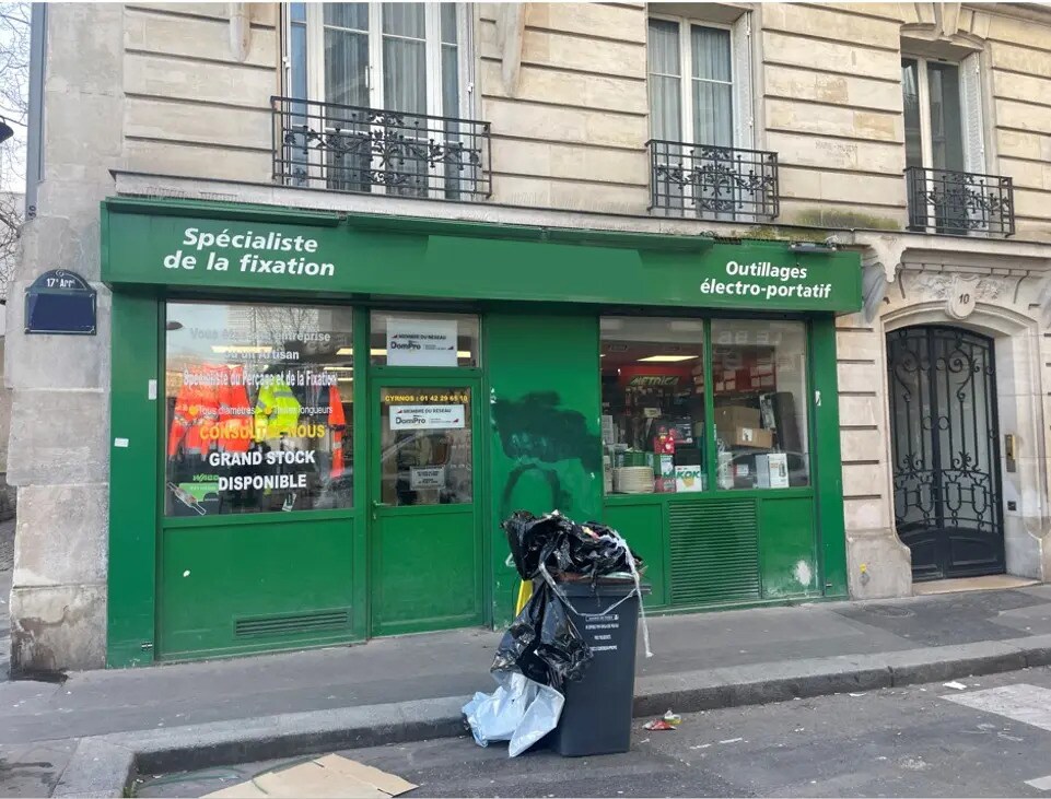 Retail in Paris for lease Building Photo- Image 1 of 9