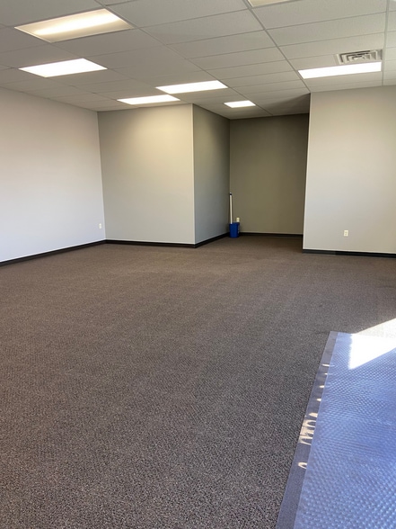 930 Kuhn Ave, Wisconsin Rapids, WI for lease - Interior Photo - Image 3 of 3