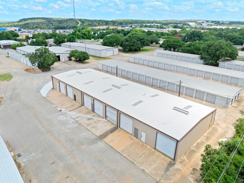 2703 Commerce St, Marble Falls, TX à louer - Photo du bâtiment - Image 2 de 7