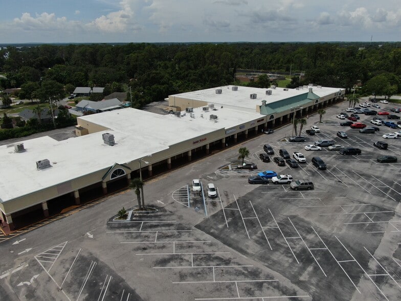 2700-2738 W Old Highway 441, Mount Dora, FL à vendre - Photo du bâtiment - Image 2 de 5