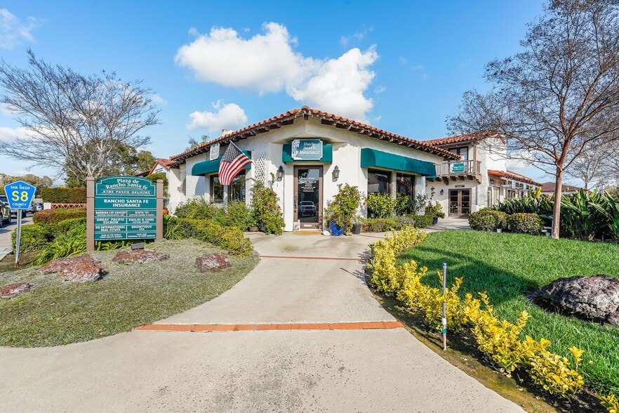 6105 Paseo Delicias, Rancho Santa Fe, CA for lease - Primary Photo - Image 1 of 6