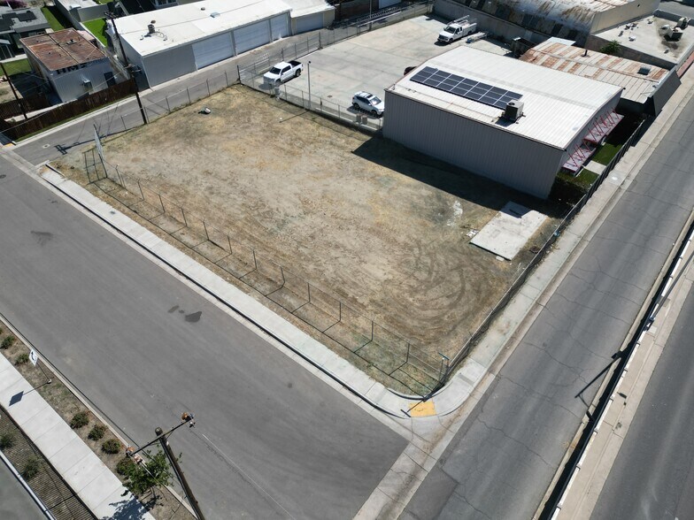 200 Truxtun ave, Bakersfield, CA à louer - Aérien - Image 2 de 3