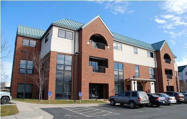 944 Glenwood Station Ln, Charlottesville, VA for lease - Building Photo - Image 2 of 5