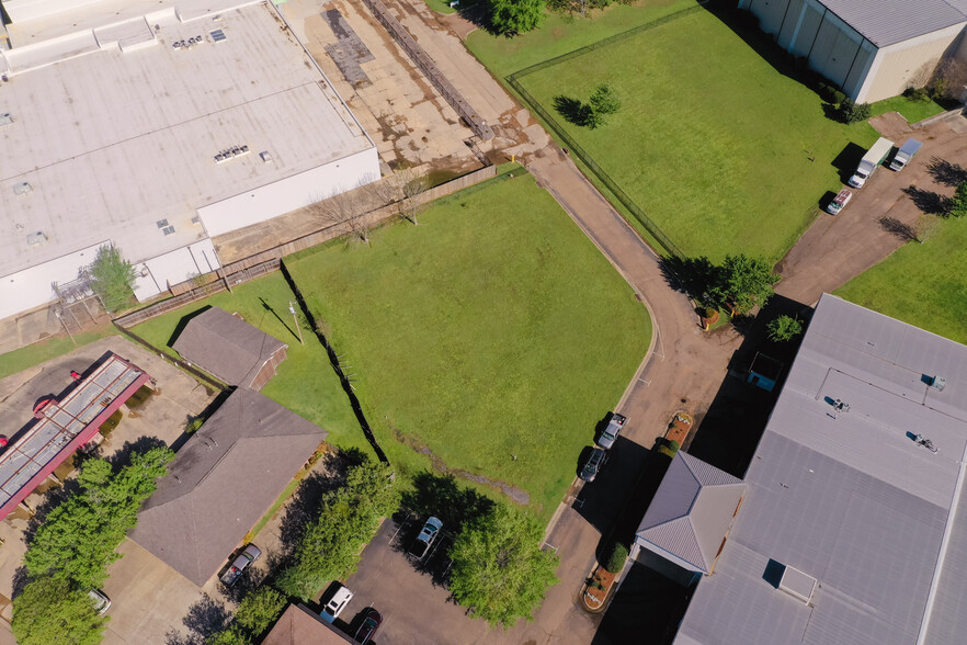 Storage Max Dr, Jackson, MS for sale - Building Photo - Image 1 of 5