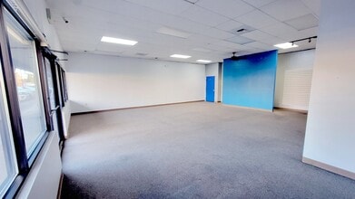5245-5251 Commercial St SE, Salem, OR for lease Interior Photo- Image 1 of 6