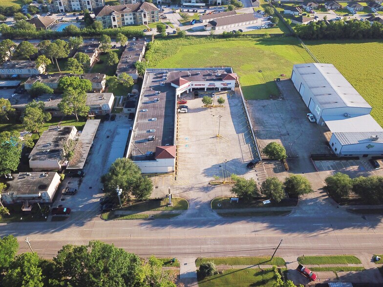 301 Vista Rd, Pasadena, TX à louer - Aérien - Image 3 de 33