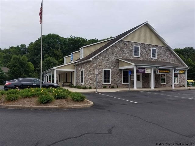 3056 State Route 213 E, Stone Ridge, NY à vendre - Photo principale - Image 1 de 1