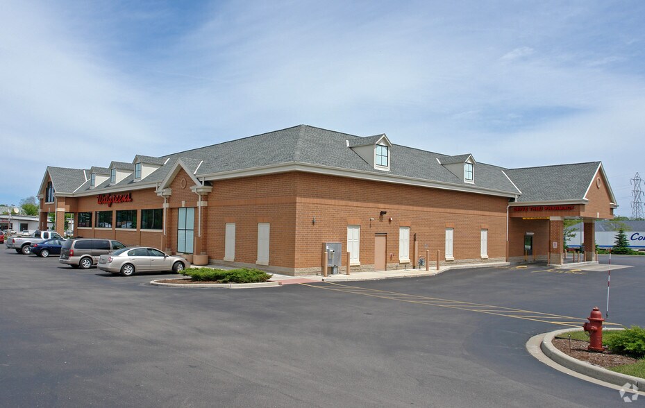 S79W18885 Janesville Rd, Muskego, WI à vendre - Photo du bâtiment - Image 3 de 7