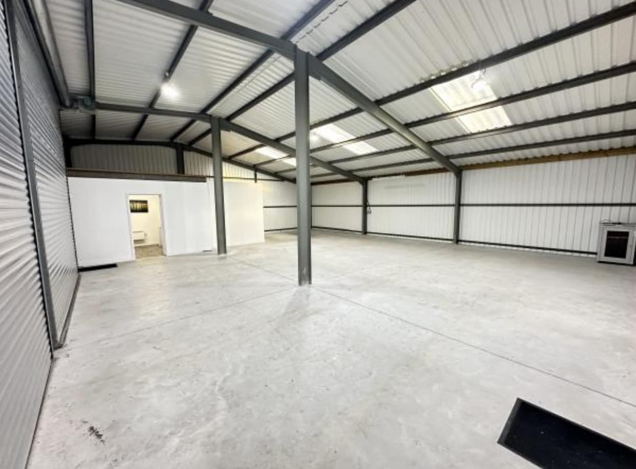 2 Rodbourne Rail Cottages, Malmesbury for lease Interior Photo- Image 1 of 3