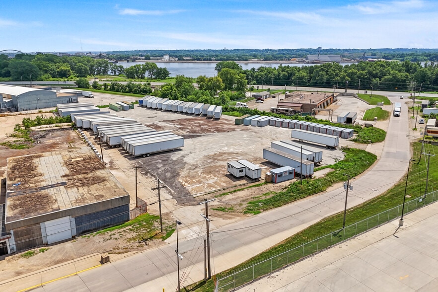 765 Schmidt Rd, Davenport, IA for sale - Building Photo - Image 2 of 7