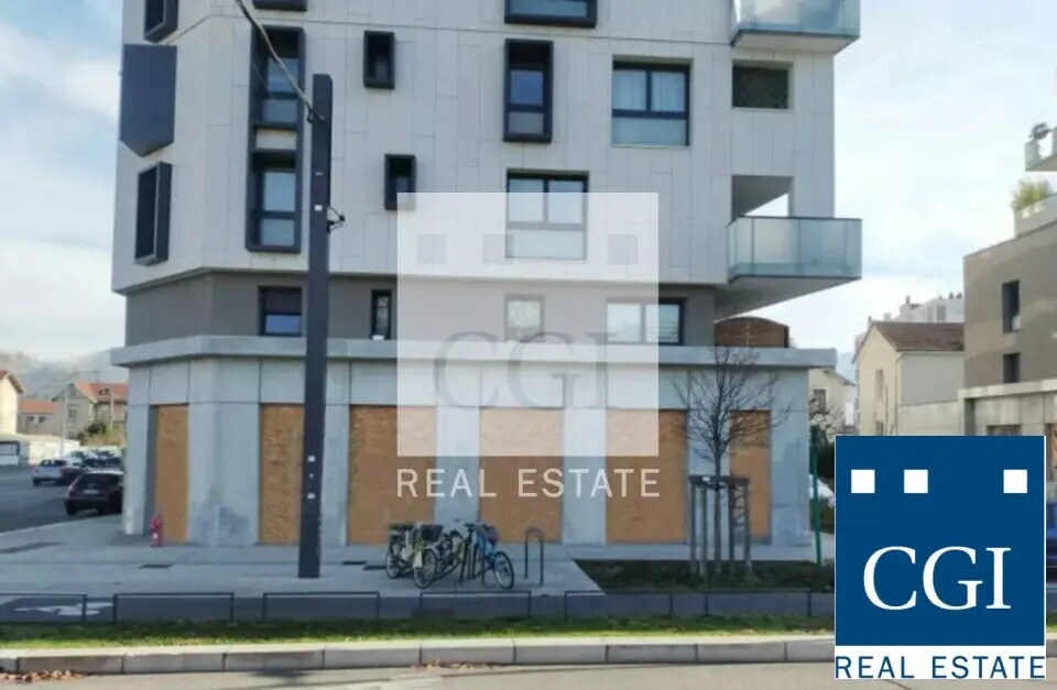 Commerce de détail dans Grenoble à louer Photo du bâtiment- Image 1 de 11