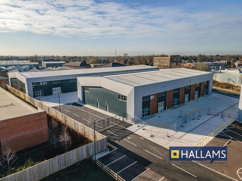 Block B Manor Ln, Crewe à louer - Photo du bâtiment - Image 2 de 20