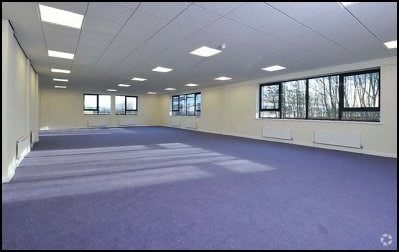 Earls Rd, Grangemouth for lease - Lobby - Image 3 of 6