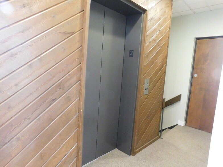 700 W Jefferson St, Shorewood, IL for lease - Interior Photo - Image 3 of 9