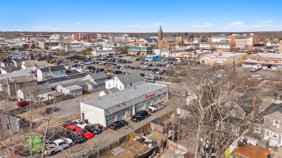 72 Terry St, Patchogue, NY for sale - Building Photo - Image 3 of 7