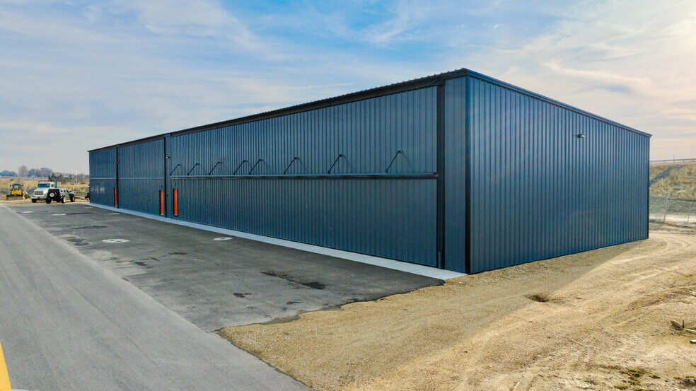 5510-5515 Aviation Way, Caldwell, ID à vendre - Photo du bâtiment - Image 3 de 11