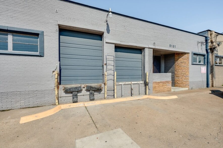 5131 Sharp St, Dallas, TX for sale - Building Photo - Image 2 of 19