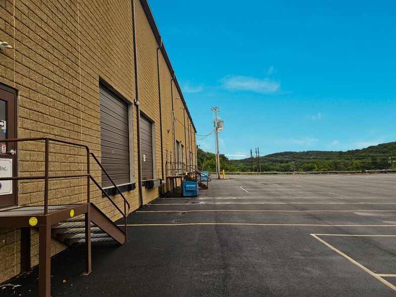 105 W Dewey Ave, Wharton, NJ à louer - Photo du bâtiment - Image 3 de 20